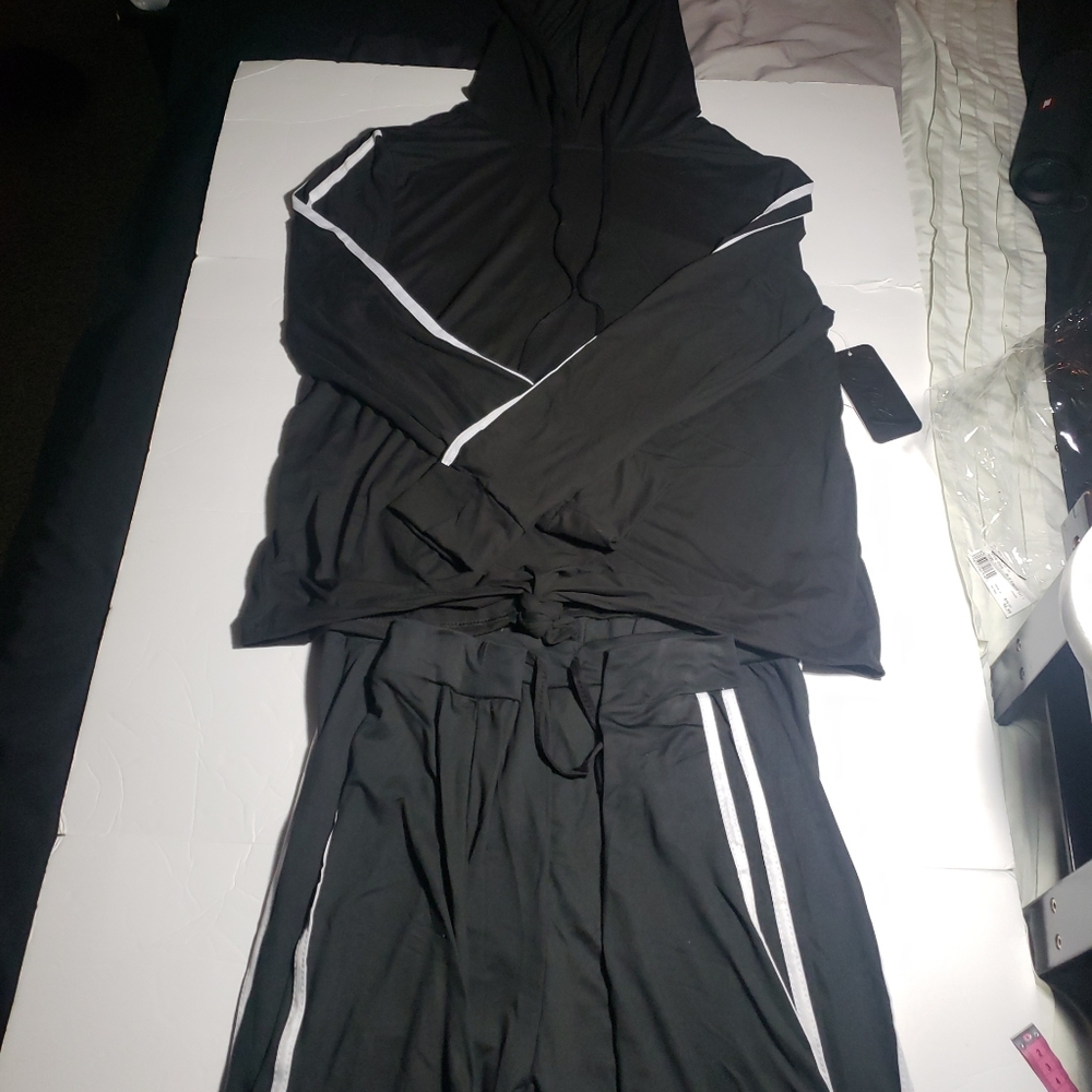 Womens track suit dazl 2x black with white double stripes down the arm and leg